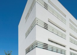 Bâtiment EGIS à Montpellier (34) : ENIA architecture à Montreuil (93100) – 1.600 m² de Briques Béton BlocStar As100 à montage à sec
