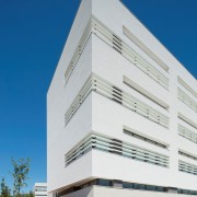 Bâtiment EGIS à Montpellier (34) : ENIA architecture à Montreuil (93100) – 1.600 m² de Briques Béton BlocStar As100 à montage à sec