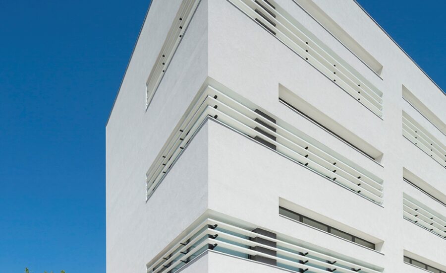Bâtiment EGIS à Montpellier (34) : ENIA architecture à Montreuil (93100) – 1.600 m² de Briques Béton BlocStar As100 à montage à sec