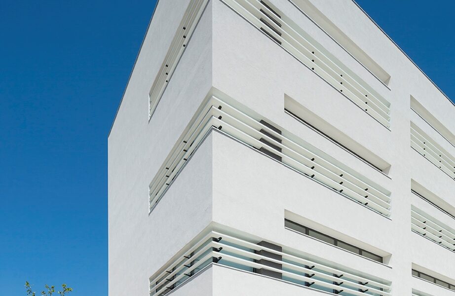 Bâtiment EGIS à Montpellier (34) : ENIA architecture à Montreuil (93100) – 1.600 m² de Briques Béton BlocStar As100 à montage à sec
