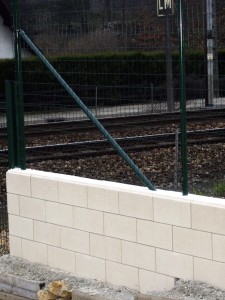 Séparatif Extérieur & Cloture en Blocs ELCO Coffrant de 20 Parement Lisse Ton Pierre
