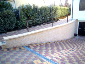 Séparatif Extérieur & mur de Clôture en Blocs ELCO Coffrant de 20 : Parement ClivéTon Pierre