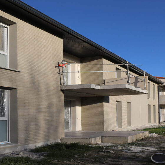 Résidence Ginestou à Toulouse : Dompnier Lamaire Architecte (31) - Altarea Cogedim (31) - 420 m² Plaquettes BlocStar Ac19