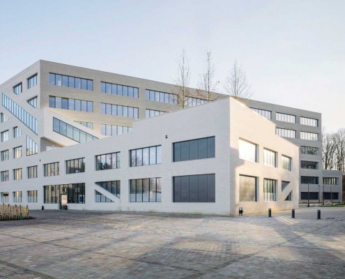 Bâtiment de Physique Université à Orsay : DBL Architecture à Paris (75020) - 3.500m² Briques BlocStar As100 à montage à Sec