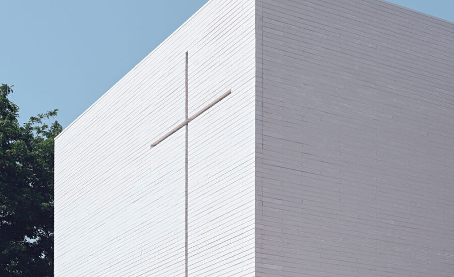 Eglise St Joseph à Montigny les Cormeilles (95) - Enia Architectes (93) - 640 m² de briques BlocStar Am90 et Plaquettes Ac19