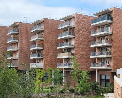 Cour Magenta à Toulouse: Taillandier Architectes (31) et Scalènes Architectes (31) – 4900m² Plaquettes BlocStar Ac19