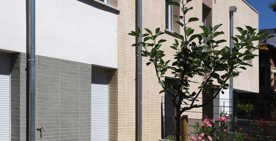Logements collectifs à Toulouse (31) - Archigriff Architecte (31) - Green City Immobilier (31) - 180m² de Plaquettes BlocStar Ac19