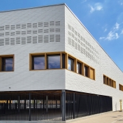 Collège, gymnase à Orléans (45) – Archi5 Prod (93) – 2500m² Briques BlocStar AmR70 Lisses et Clivées