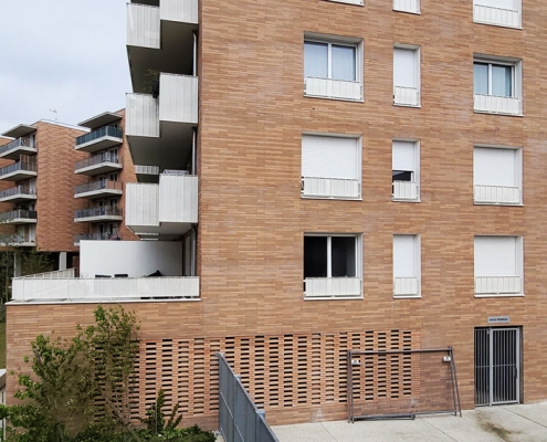 Cour Magenta à Toulouse: Taillandier Architectes (31) et Scalènes Architectes (31) – 4900m² Plaquettes BlocStar Ac19
