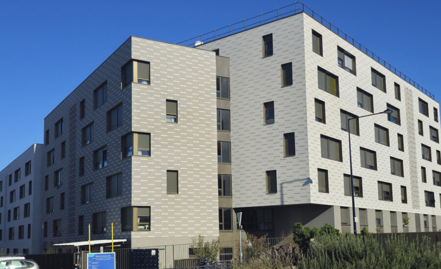 225 Logements à Champigny sur Marne (94) - AAt Architectes Tequi (75) - 3F Résidences (94) - 1327 m² de Plaquettes Ac19 et Briques AmR140 en béton BlocStar