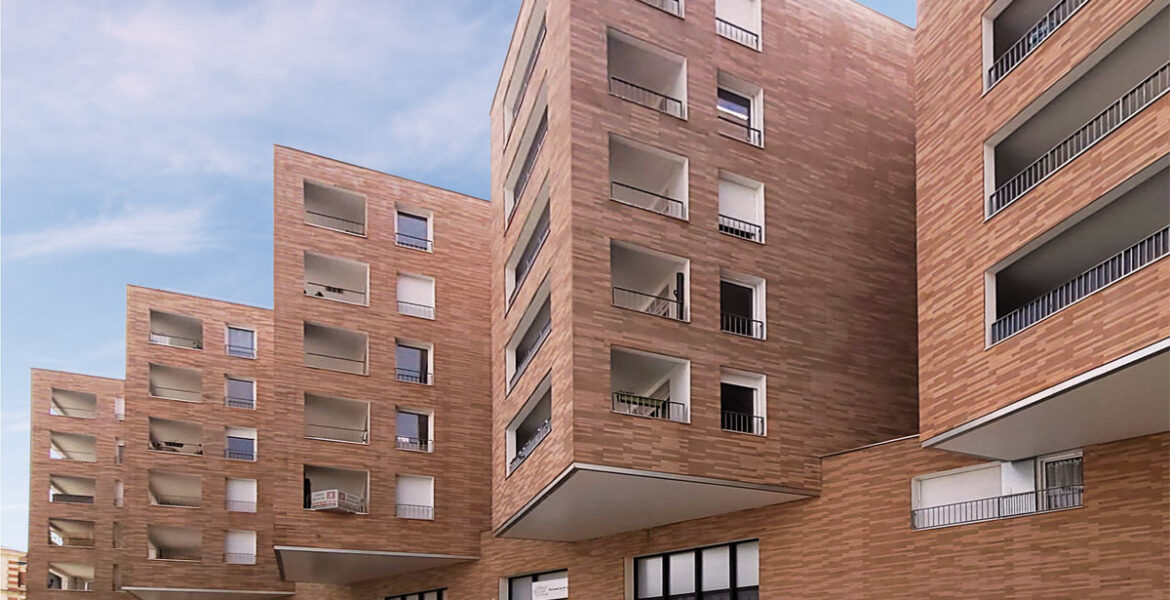 Cour Magenta à Toulouse: Taillandier Architectes (31) et Scalènes Architectes (31) – 4900m² Plaquettes BlocStar Ac19