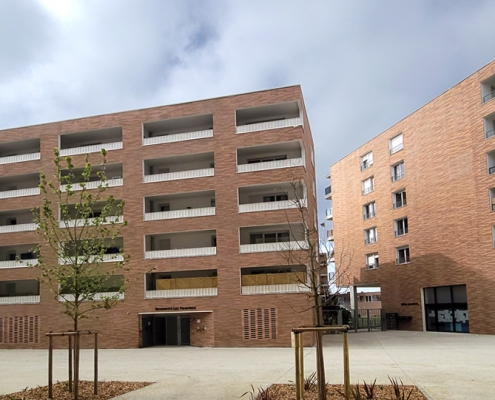 Cour Magenta à Toulouse: Taillandier Architectes (31) et Scalènes Architectes (31) – 4900m² Plaquettes BlocStar Ac19