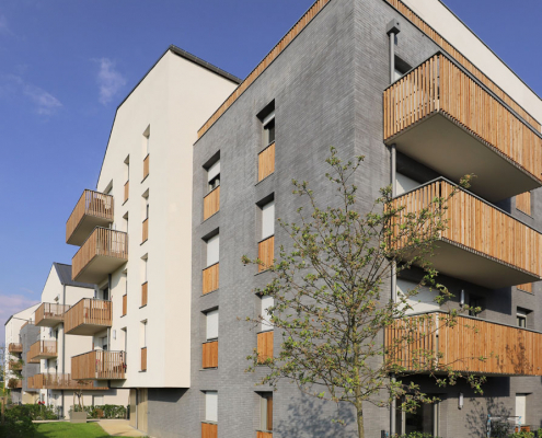 87 Logements I3F Le Louvres (95) - Cussac Architectes (75) - Immobilière 3F (93) - 1990 m² de Plaquettes BlocStar Ac19