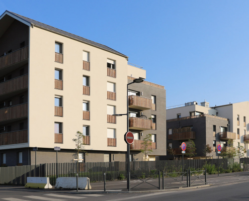 87 Logements I3F Le Louvres (95) - Cussac Architectes (75) - Immobilière 3F (93) - 1990 m² de Plaquettes BlocStar Ac19