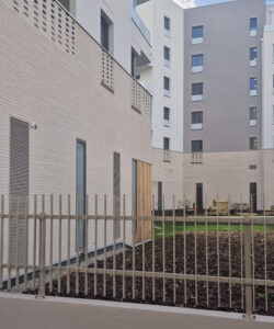 Grigny Coeur de ville (91) - Cussac Architectes (75) - BATIGERE (92) IDF - 1700 m² de briques BlocStar AmR90, AmR140, AmR180 et Plaquettes BlocStar Ac19