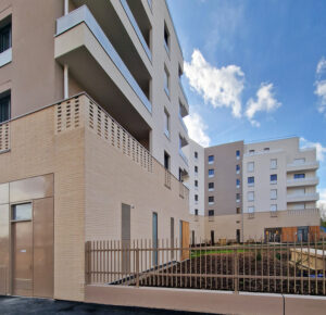 Grigny Coeur de ville (91) - Cussac Architectes (75) - BATIGERE (92) IDF - 1700 m² de briques BlocStar AmR90, AmR140, AmR180 et Plaquettes BlocStar Ac19