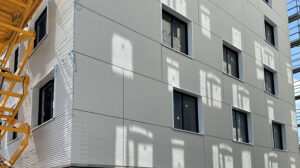 Hotel Ilot Magenta à Laval (53) - Reichen et Robert & Associés (75) - CFA Grand Ouest (35) + Nox (94) - 1400 m² de Plaquettes BlocStar Ac19