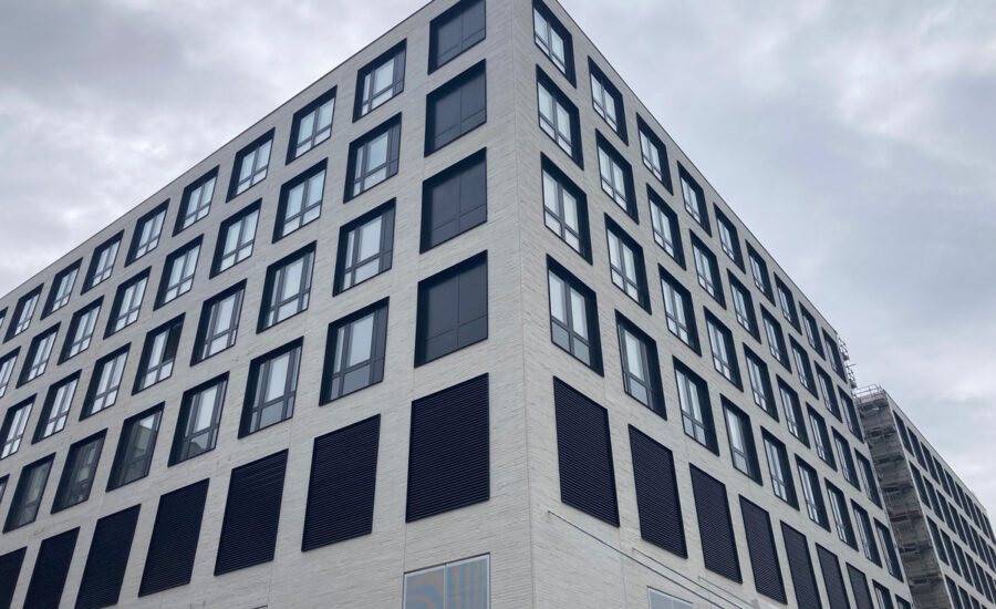 CHU à Rennes (35) - Brunet et Saunier Bsa (75) - 5310 m² de Briques Béton BlocStar AmR70