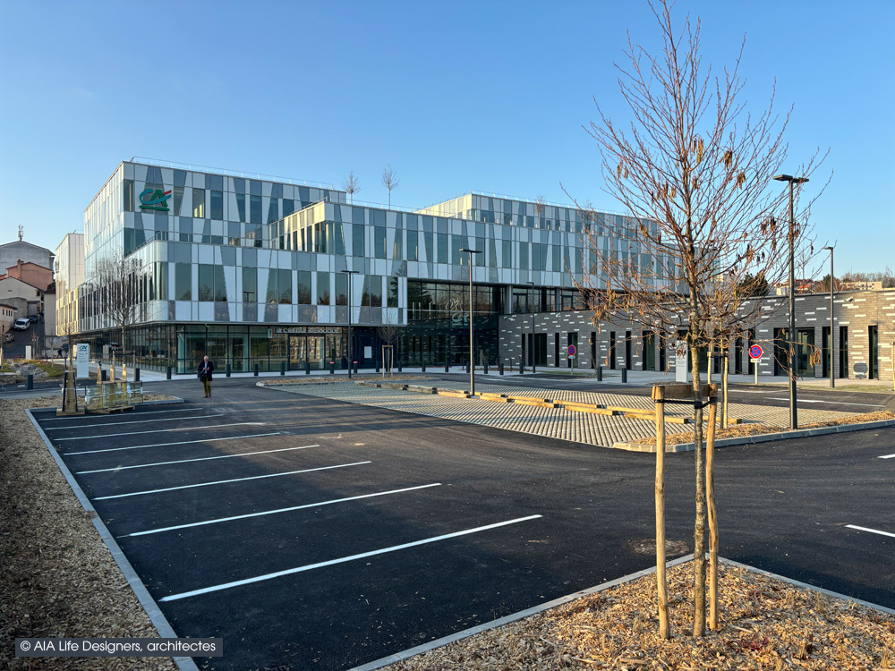 Siège du Crédit agricole Centre Ouest dit « CACO » à Limoges (87) - AIA Architectes (69) + BVL Architectes (87) - 1063 m² de Briques Béton BlocStar AmR70& Am90 en hauteur 10