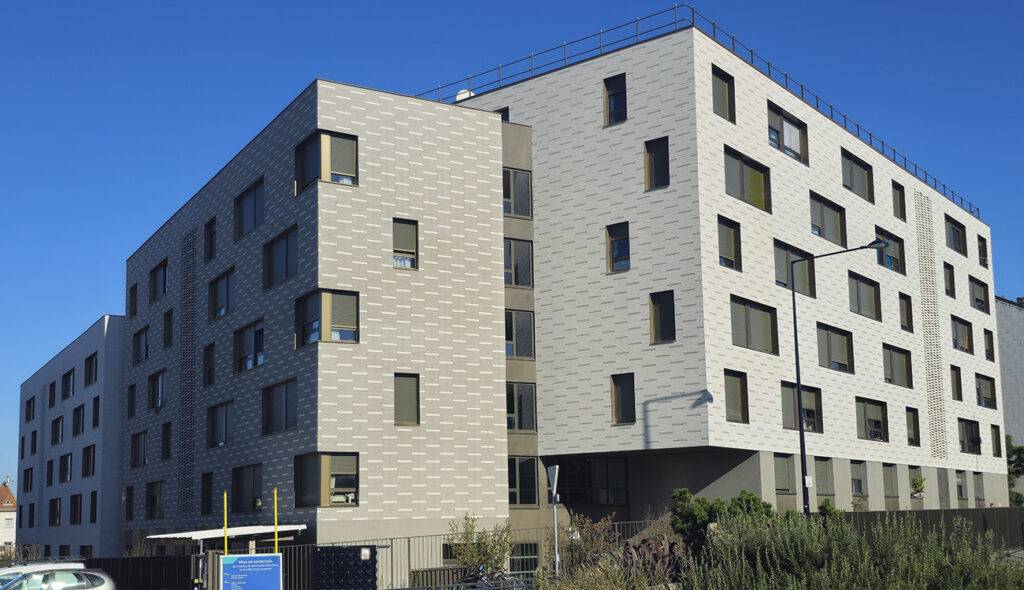 225 Logements à Champigny sur Marne (94) - AAt Architectes Tequi (75) - 3F Résidences (94) - 1327 m² de Plaquettes Ac19 et Briques AmR140 en béton BlocStar