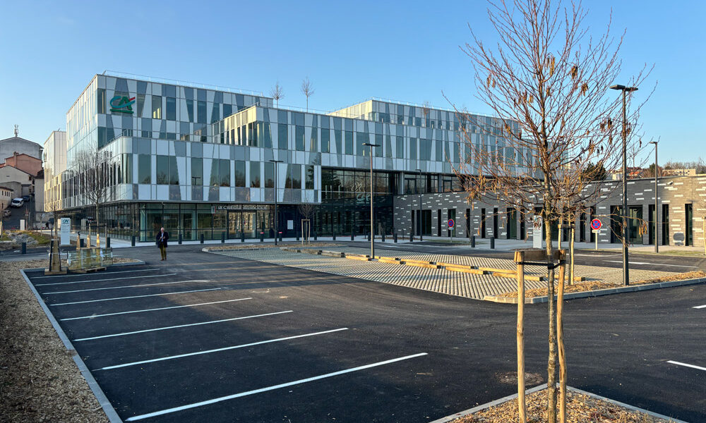 Siège du Crédit agricole Centre Ouest dit « CACO » à Limoges (87) - AIA Architectes (69) + BVL Architectes (87) - 1063 m² de Briques Béton BlocStar AmR70& Am90 en hauteur 10
