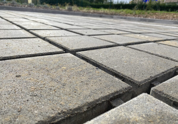 Pavé recyclé à joints drainants