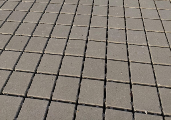 Pavé recyclé à joints drainants