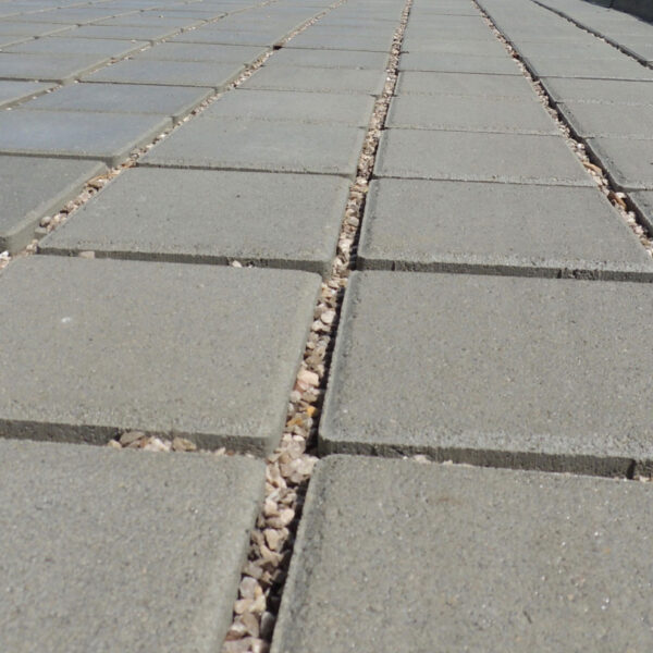Pavé classique à joints drainants