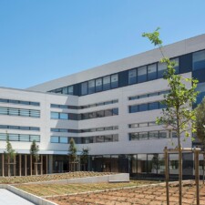 Bâtiment EGIS à Montpellier (34) : ENIA architecture à Montreuil (93100) – 1.600 m² de Briques Béton BlocStar As100 à montage à sec