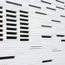 Direction départ des Finances publiques à Bobigny (93) - Patriarch and Co (75) - 3760 m² de briques BlocStar Am70