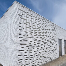 Opération Port Haliguen à Quiberon (56) - DDL Architecte (56) - Compagnie des ports du Morbihan - 840 m² de briques béton BlocStar AmR70, AmR90 et AmR180