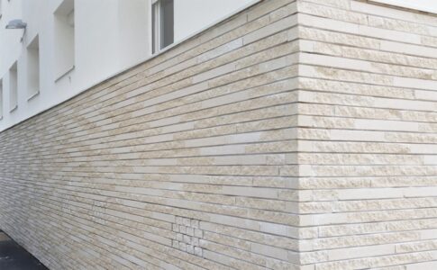 1.005m² Briques BlocStar Am90 Réhabilitation à la Haye-les-Roses - A&B Architectes à Paris (75)